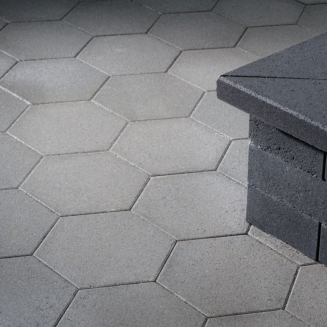 Belgard Patio Hexazgon 18" Pavers - Gray